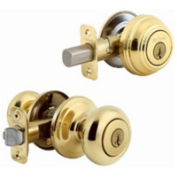 Kwikset Juno Polished Brass Entry Lockset plus Single Cylinder Deadbolt
