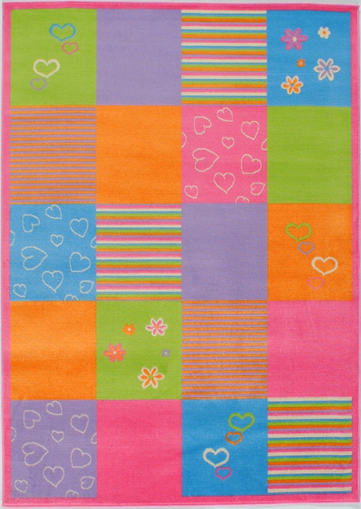 4'5" X 6'1" Patchwork Hearts