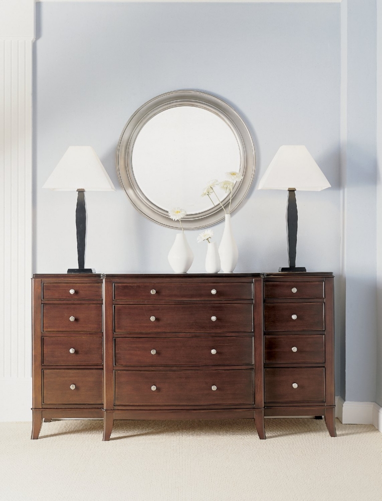Moderne Bowfront Dresser