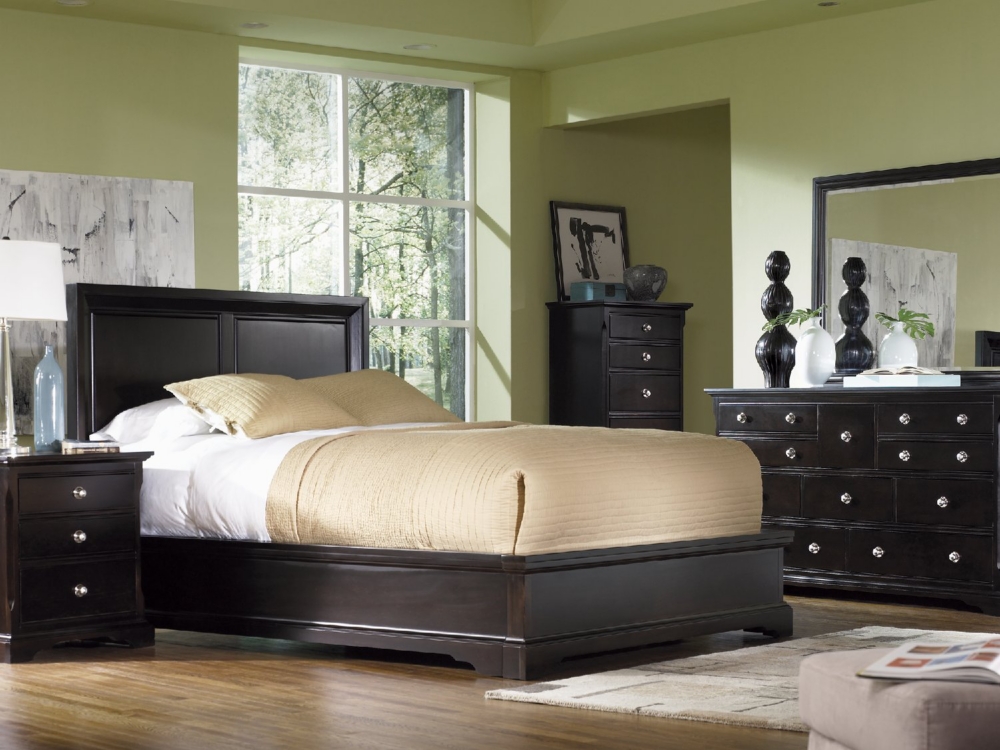 French Quarters Queen Panel Bed