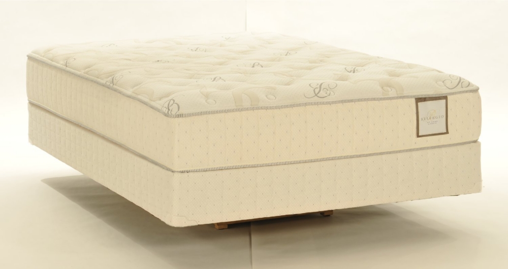 Bellagio at Home by Serta® Villa Bellagio Plush King Set with Regular Height Foundation