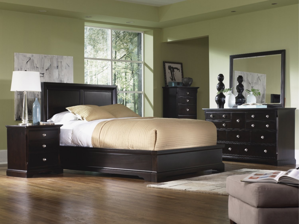 French Quarters Queen Platform Bed Bedroom Suite