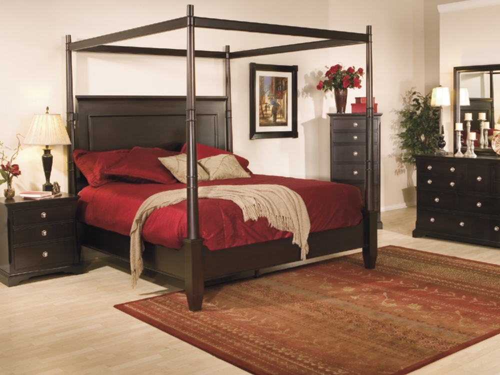 French Quarters Queen Canopy Bedroom Suite