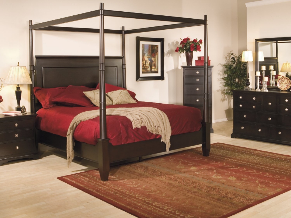 French Quarters King Canopy Bedroom Suite