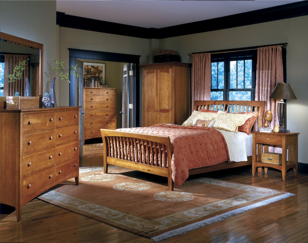 Cherry Expressions Queen Sleigh Bed