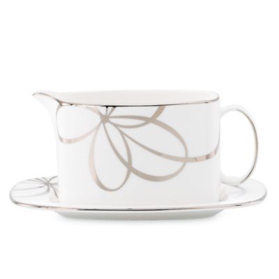 belle boulevard sauce boat with stand