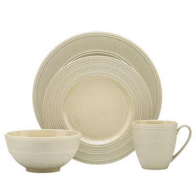 fair harbor pistachio four-piece place setting