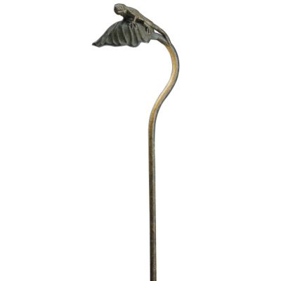 Leaf Path Light with Lizard by Kichler