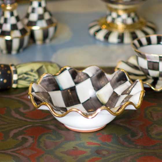 Courtly Check Fluted Breakfast Bowl image five