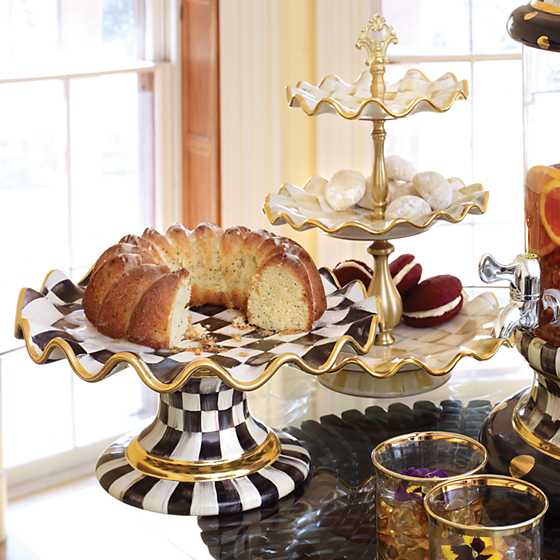 Courtly Check Fluted Cake Stand image eleven