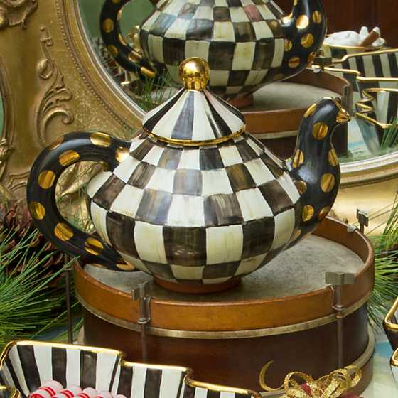 Courtly Check Teapot image five
