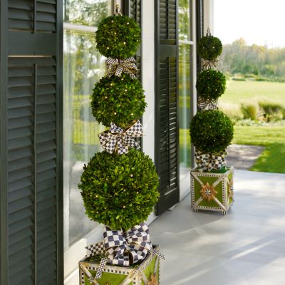 MacKenzieChilds Courtly Check Triple Tier Topiary