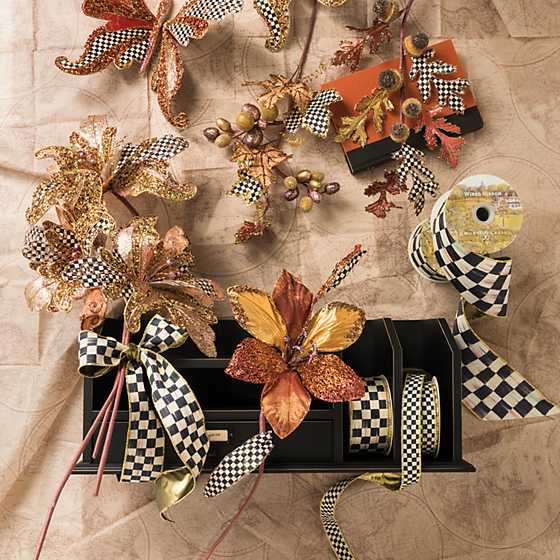 Courtly Check 4" Ribbon image ten