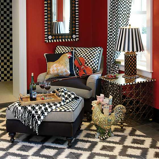 Houndstooth Throw - Black & Ivory image four