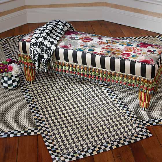 Houndstooth Throw - Black & Ivory image five