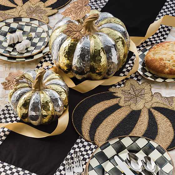 Courtly Check Table Runner - Black image eight