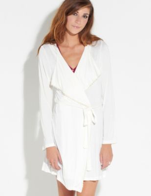 Maidenform&Acirc;&reg; Zoe Wrap Robe with Lace Trim