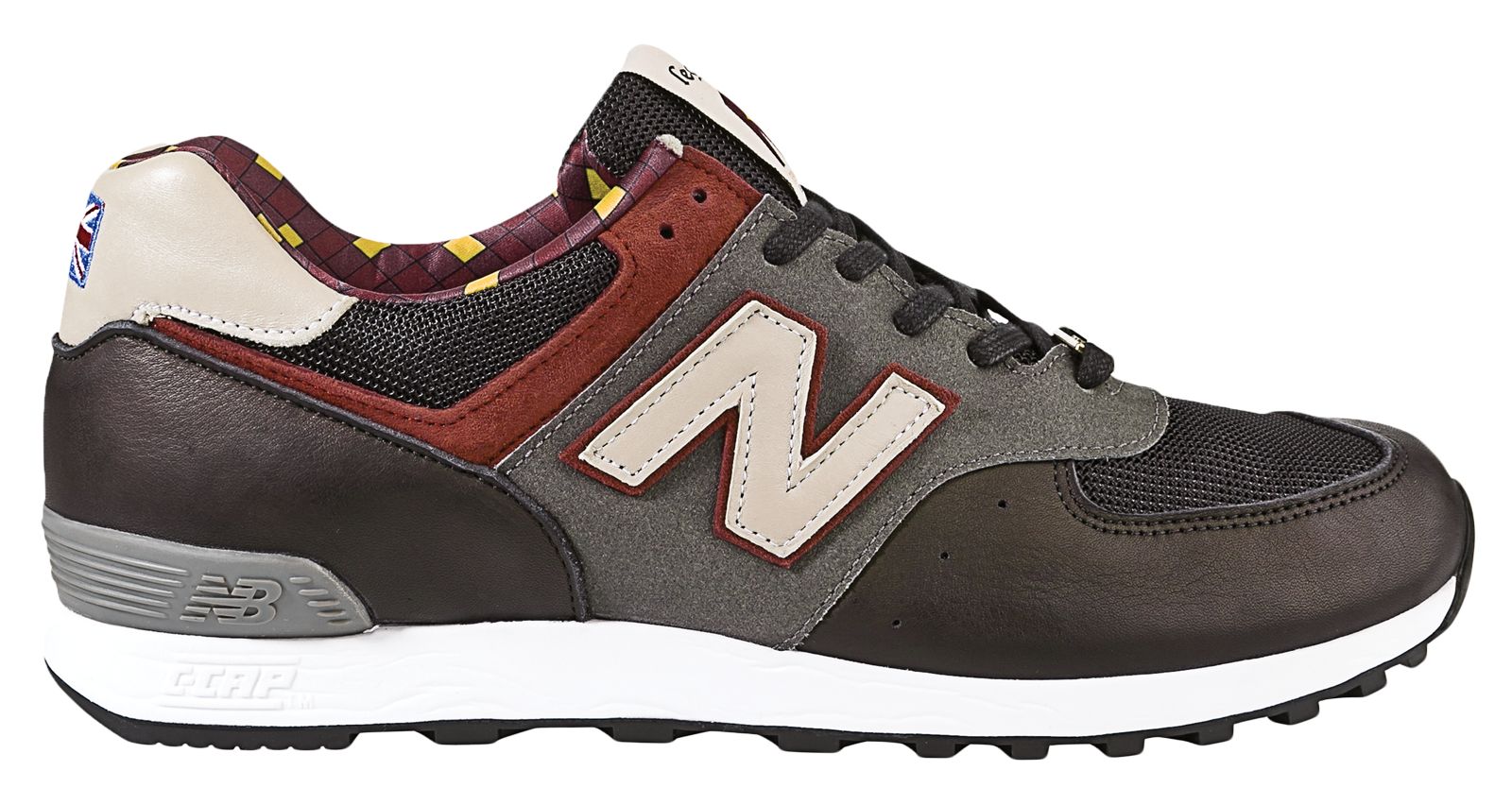 Race Day 576, Brown with Red & Cream