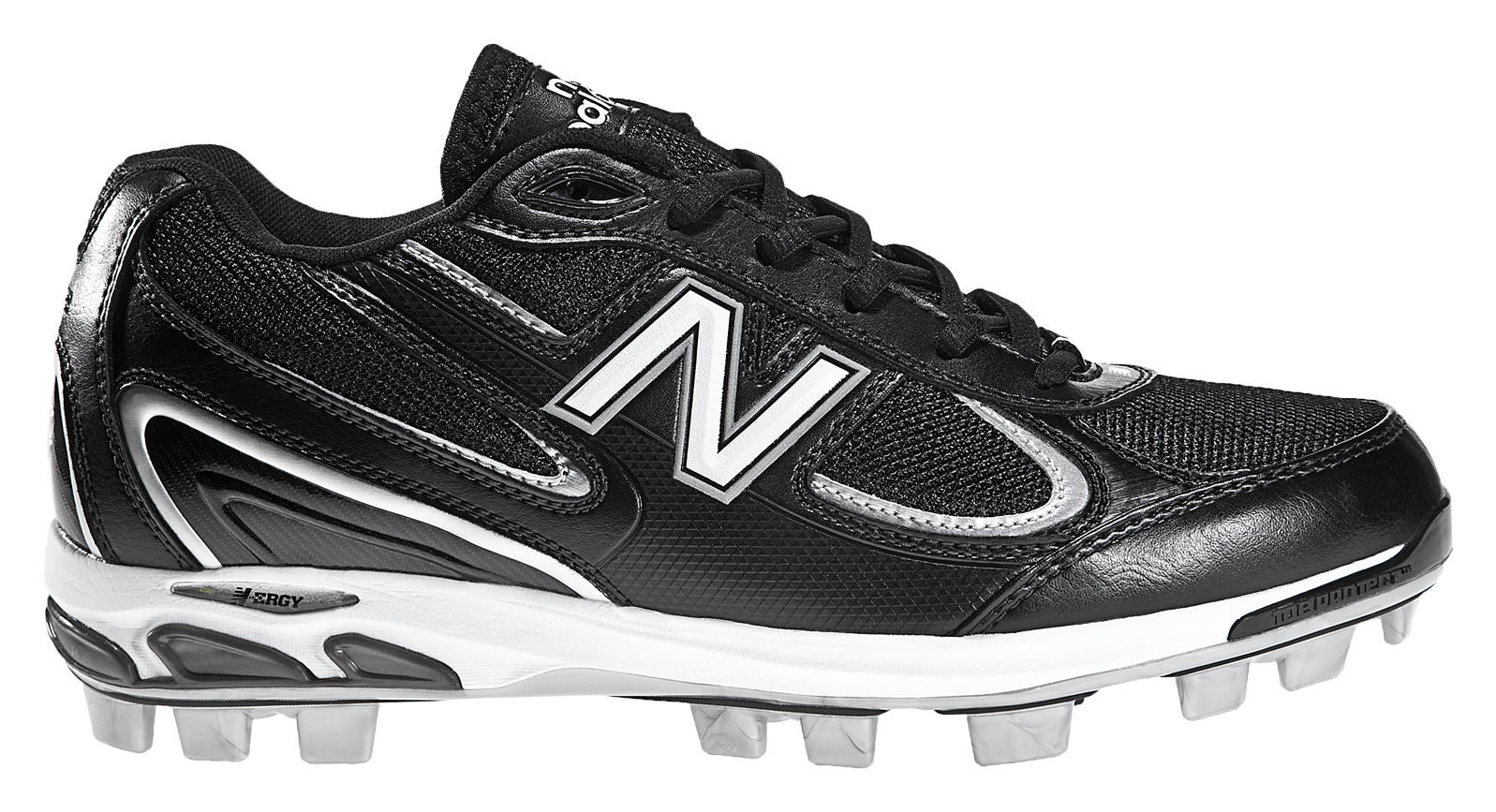 New Balance 823