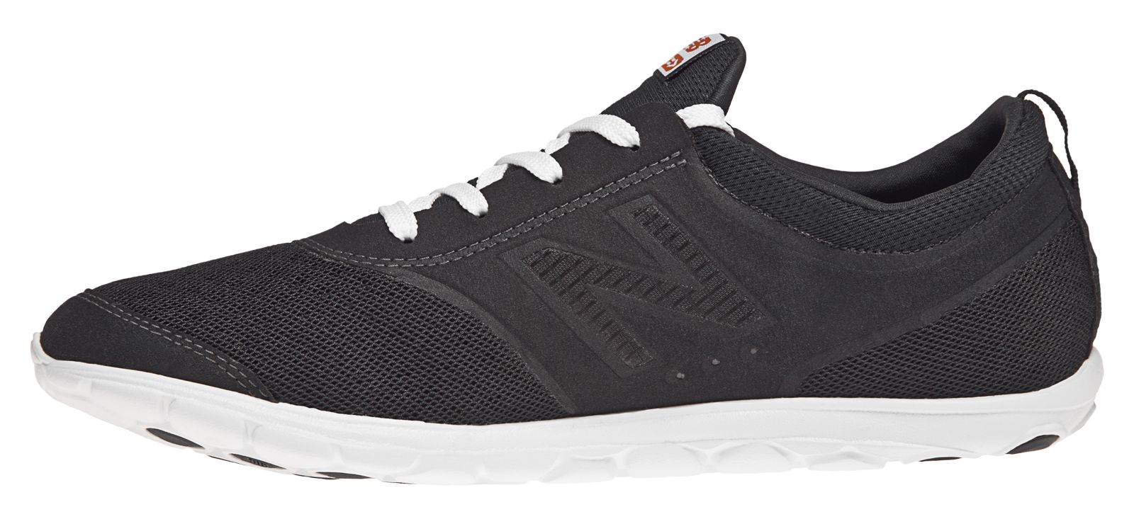 New Balance 735, Black with White