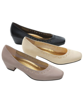 Pretty Cut-Out Pumps