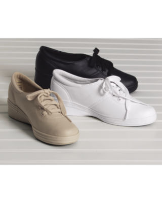 Ashland  Smooth Stretch Shoes
