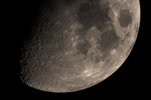 Moon (lower)
