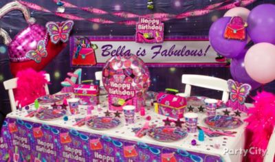 Fashion Show Birthday Party on Glitzy Girl Party Ideas Guide   Party City