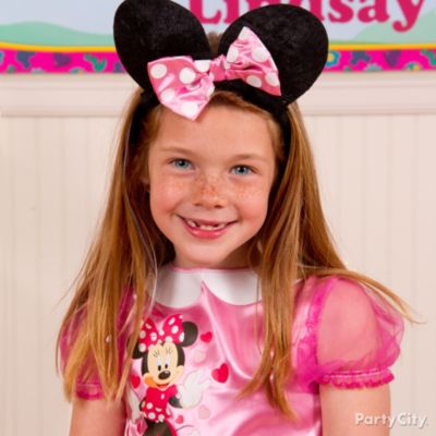Minnie Mouse Party Ideas: Costume & Dress-Up