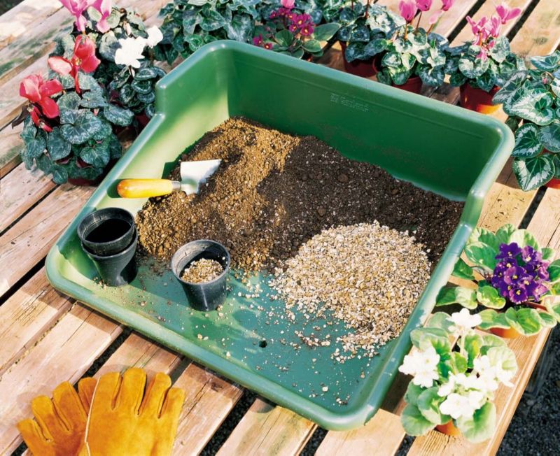 Tidy Gardeners Potting Tray