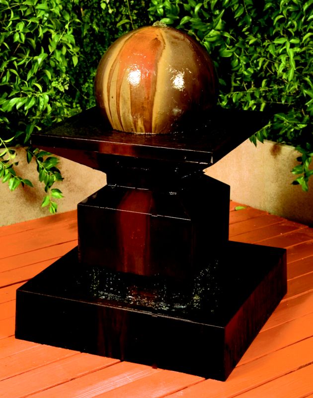 Alaster With Ball Fountain