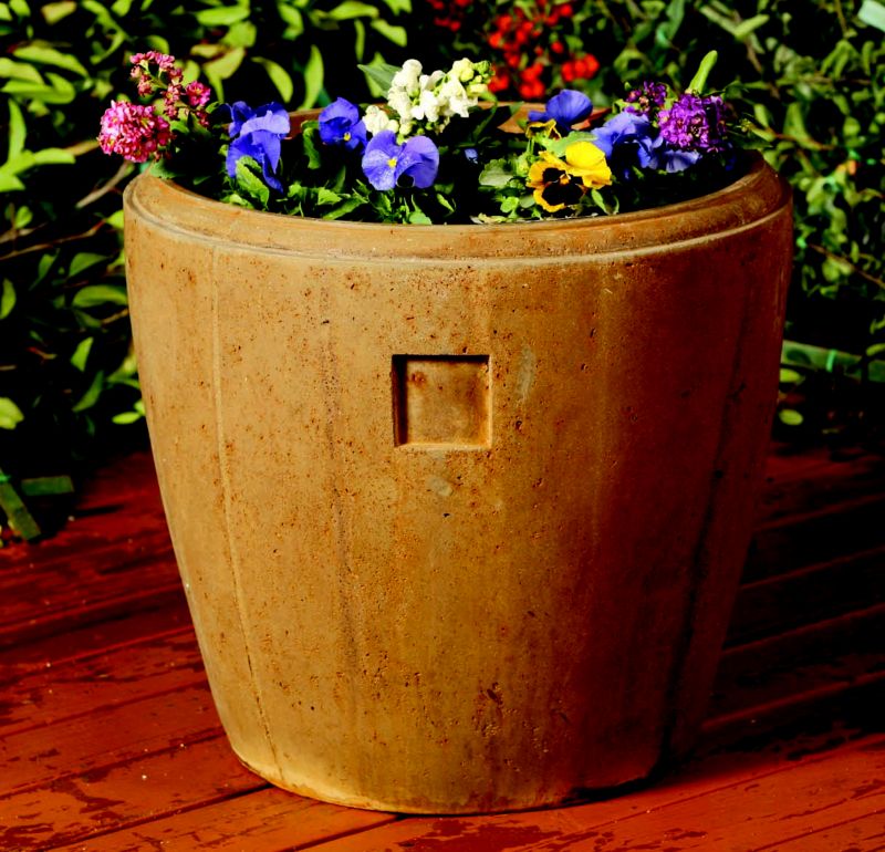 21in Dolabra Planter