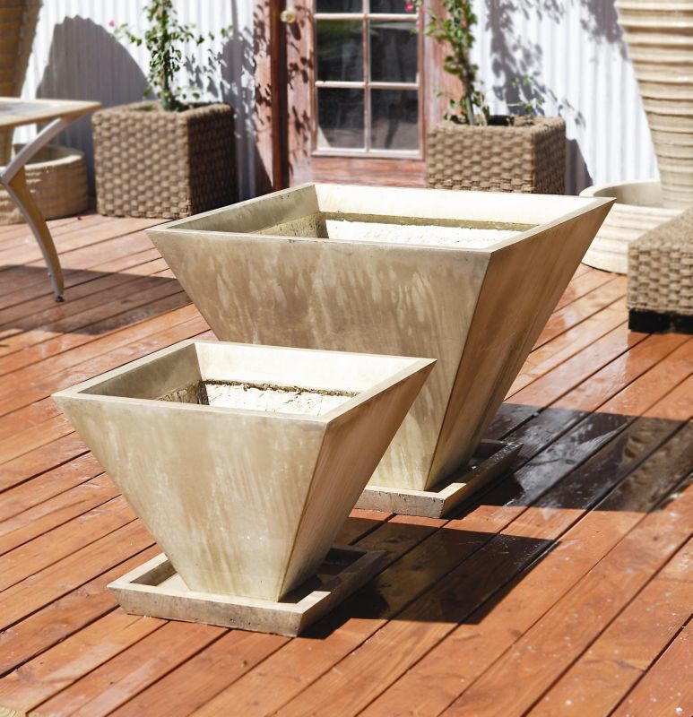 25in Large Oblique Planter