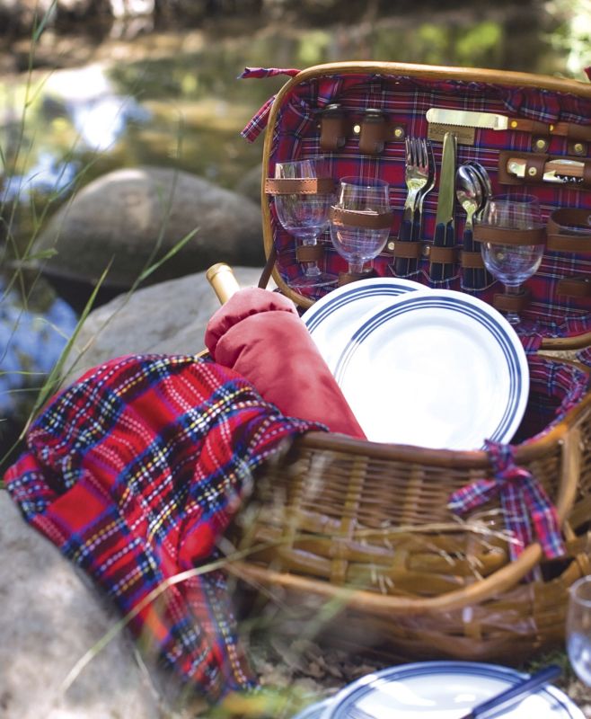 Highlander Picnic Basket-Red Tartan