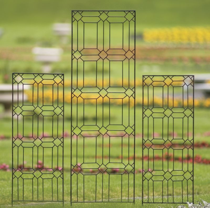 H. Potter Diamond Metal Garden Trellis