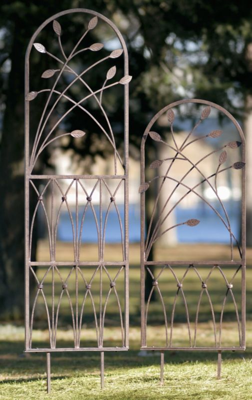 H. Potter Leaf Metal Arch Trellis