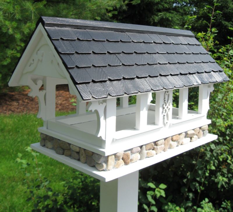 Covered Bridge Birdfeeder