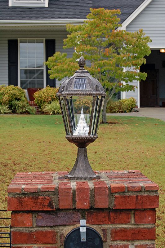 Royal Solar Post Lantern 3In Pole Mount Black