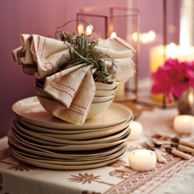 Whisp Ceramic Dinnerware