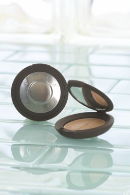 Becca Compact Concealer