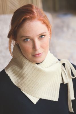 Wide Ribbed Collar