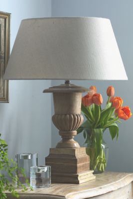 Wooden Urn Table Lamp