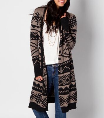 Women's Cosby Long Sweater - Black Patterned