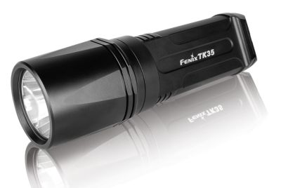 TK35 U2 860-Lumen Flashlight - Black