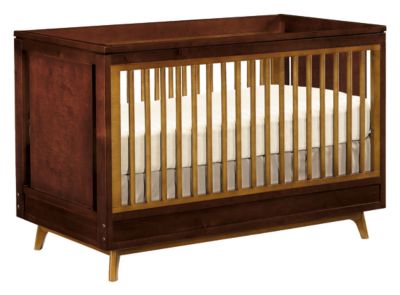 Young America Kudos Crib