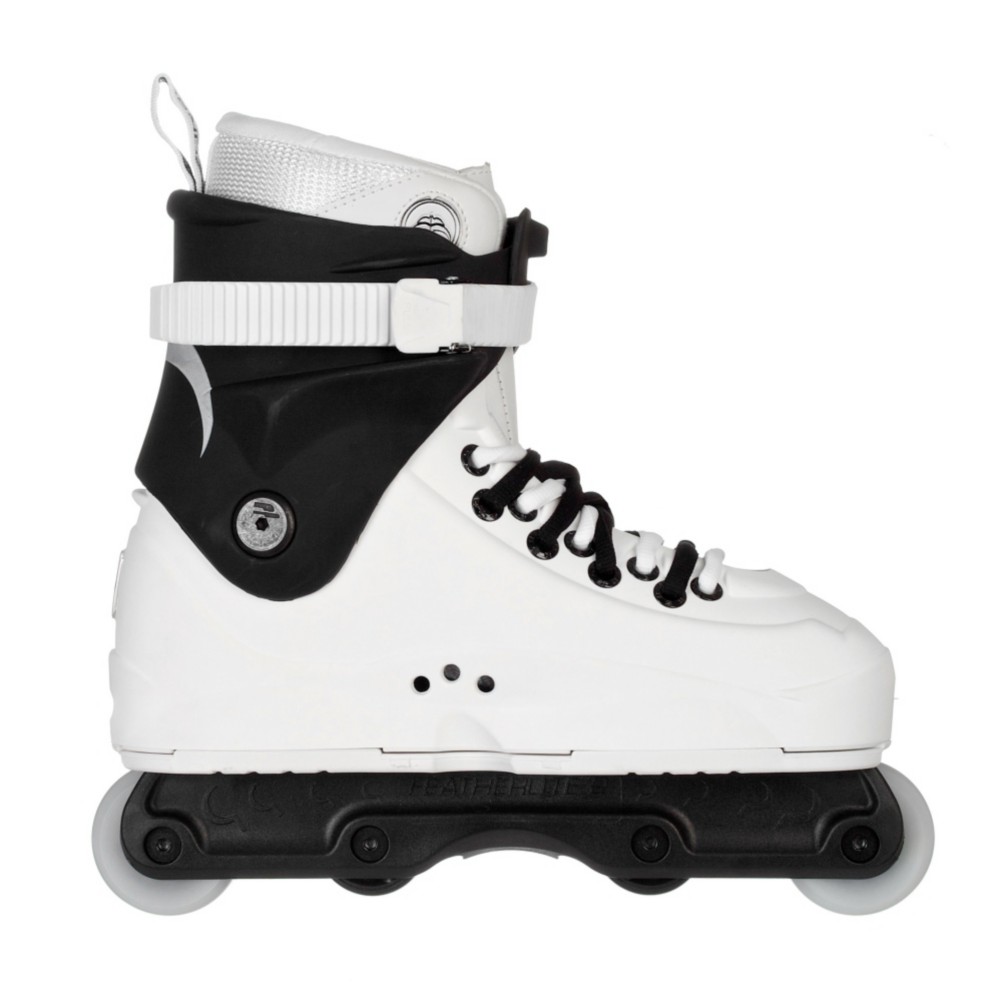 Razors Genesys 7.2 Aggressive Skates 2010