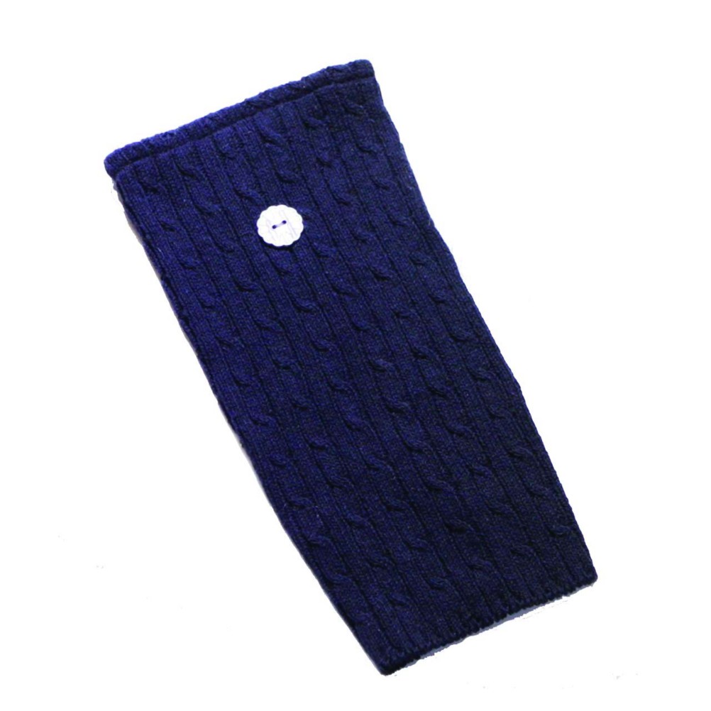 Huggrz Bennington Boot Wrap, Black Baby Cable Knit, swatch
