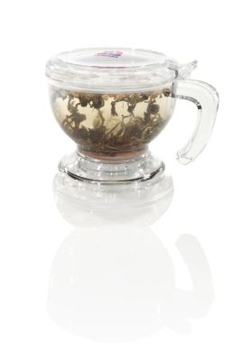 The Teavana Perfect Teamaker creates the perfect cup of tea for tea lovers on the go. Just add loose tea, 18oz of hot water and steep. Drain the tea by placing it onto your favorite mug. Dishwasher/microwave safe. The interior filter can be removed for easy cleaning.