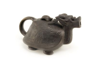 Giant Dragon Yixing Teapot