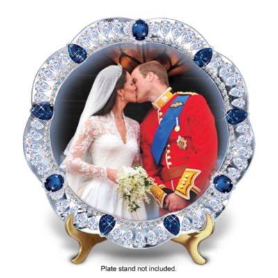 A Royal Kiss: The Prince William And Kate Middleton Wedding Collector Plate